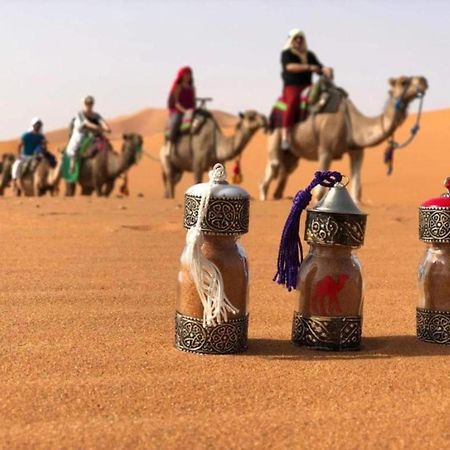 Camel Trekking Desert Camp 메르주가 외부 사진