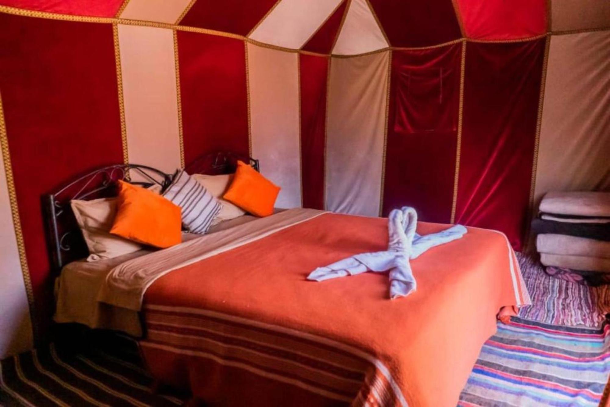 Camel Trekking Desert Camp 메르주가 외부 사진