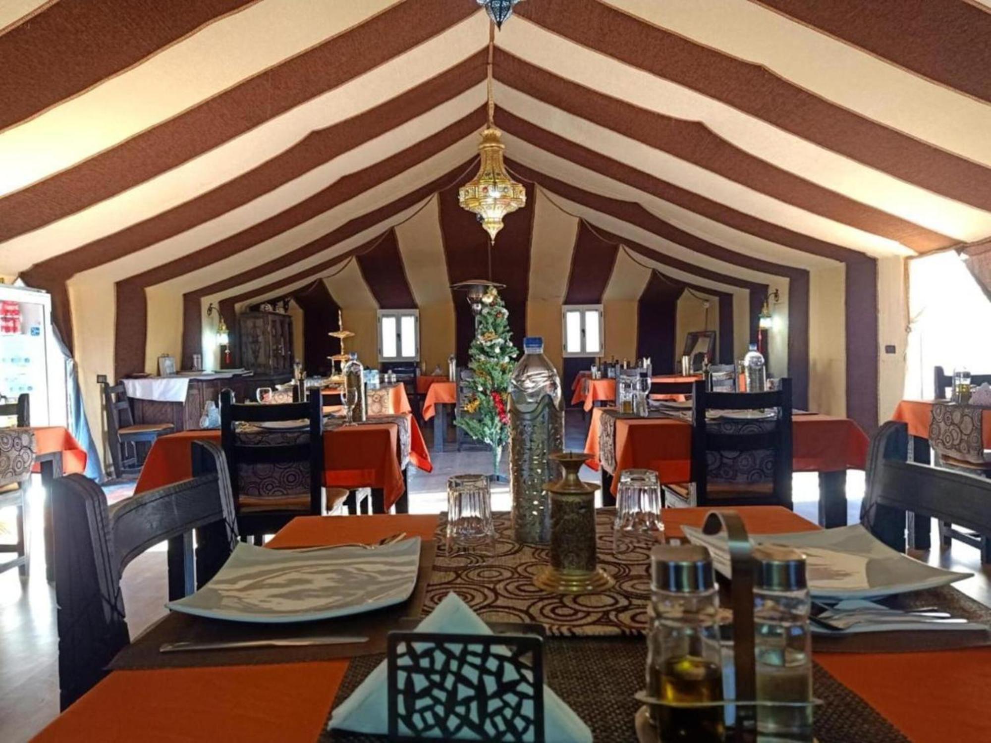 Camel Trekking Desert Camp 메르주가 외부 사진